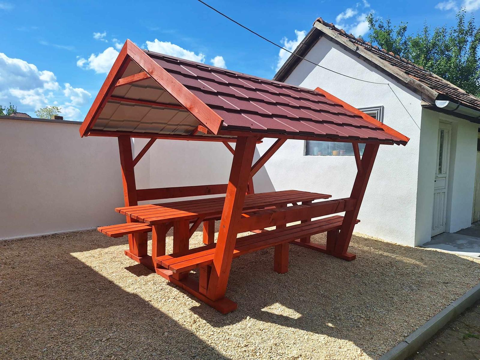 Kockaoszlopos Sörpad Lemeztetővel - Image 5